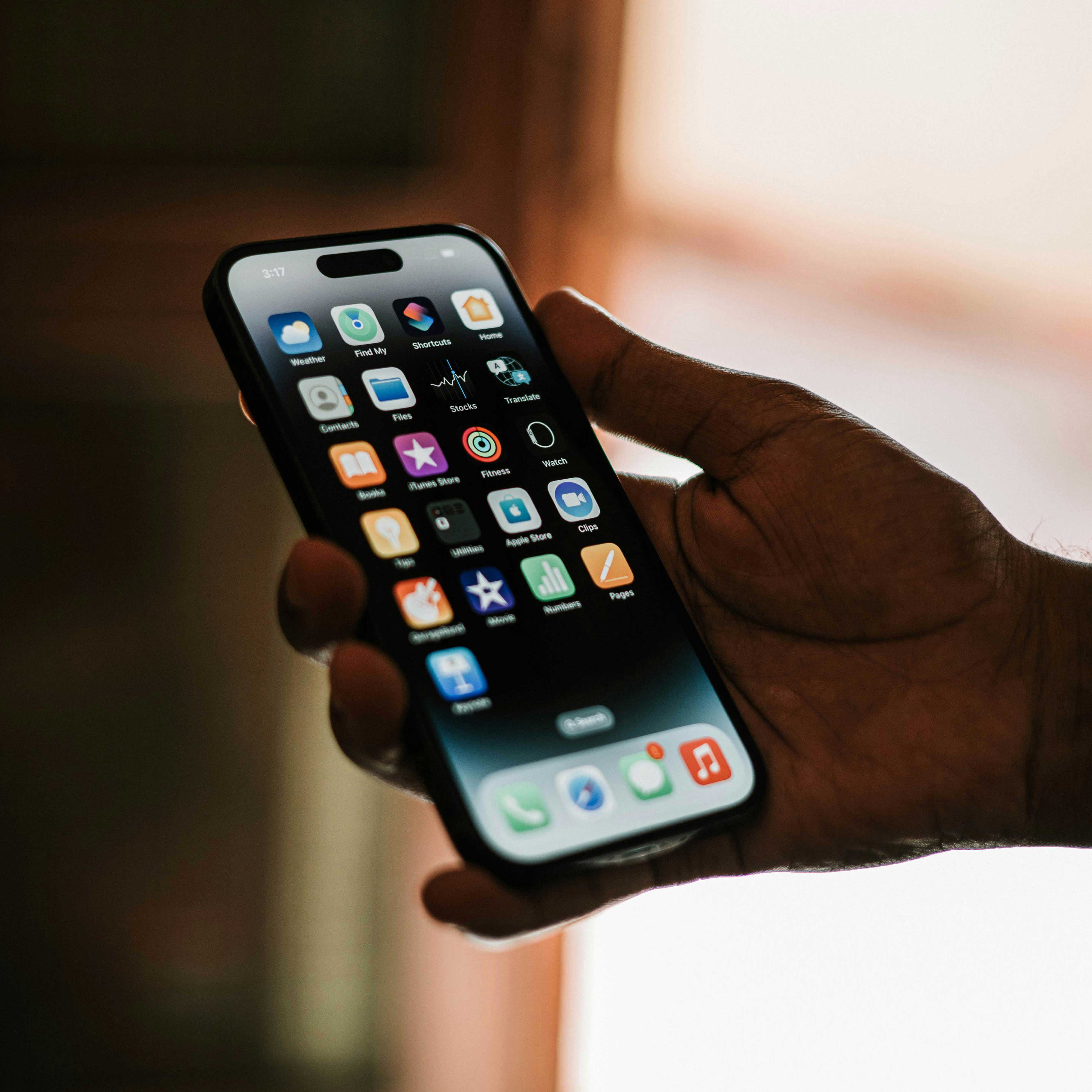 How to Decide What Platform to Launch Your App On